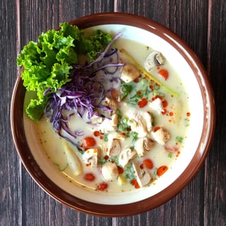 TomKha